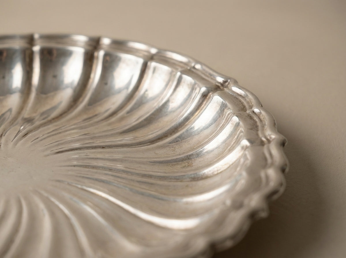 Vintage .925 Sterling Silver Large Shell-Shaped  Serving Dish